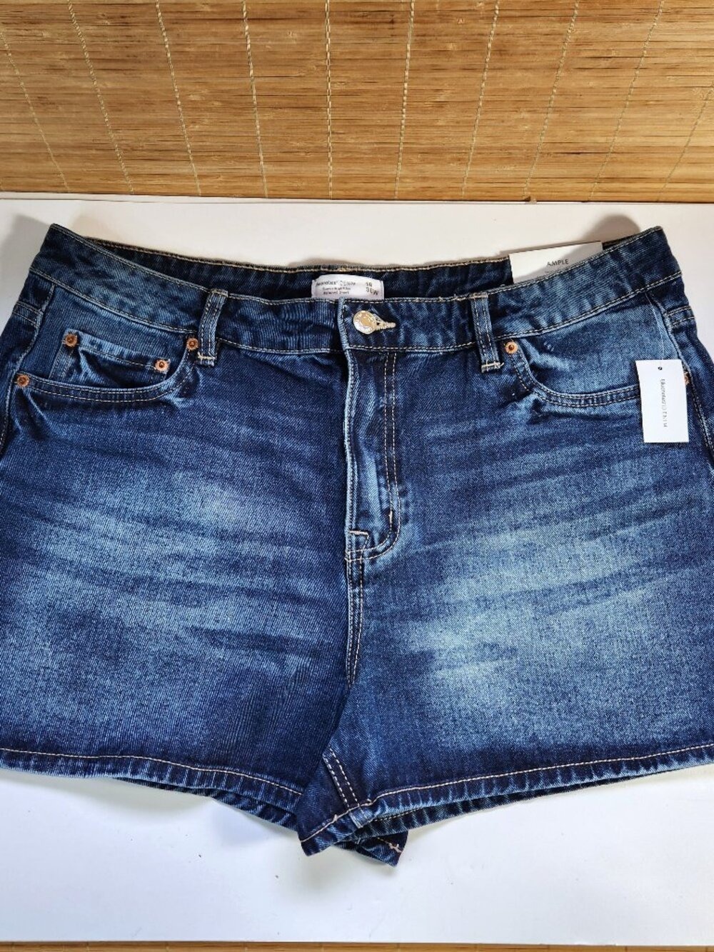 Bluenotes Denim Womens Shorts 16 NWT Relaxed Super High Rise Jean 3.5 Inseam 18.